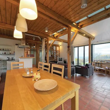 Vakantiehuis Holiday Kostelni Strimelice With Fireplace 12